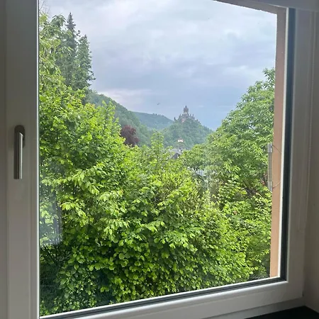 Burg Panoramablick Retreat Moderne Apartment Cochem