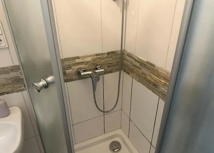 Burg Panoramablick Retreat Moderne コッヘム