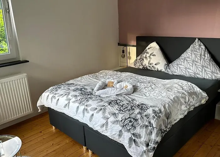 Burg Panoramablick Retreat Moderne Διαμέρισμα