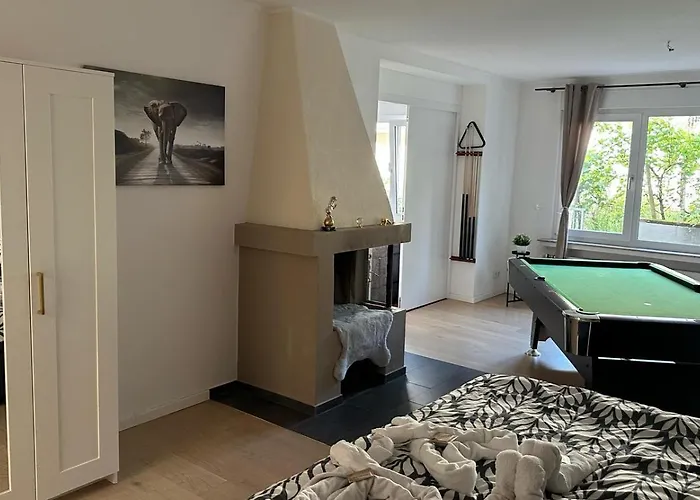 Burg Panoramablick Retreat Moderne * Κόχεμ